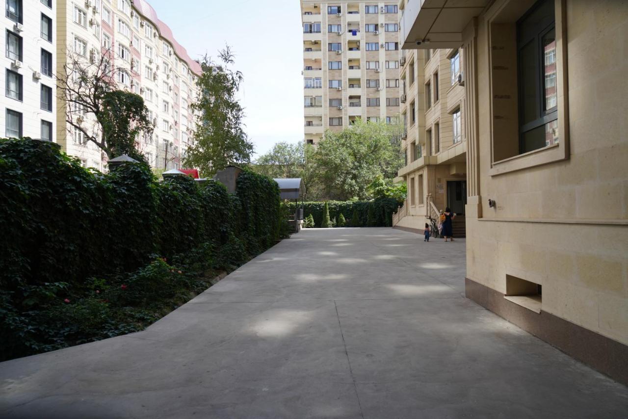 Nice And Comfortable Apartment In The Downtown Of Бишкек Экстерьер фото